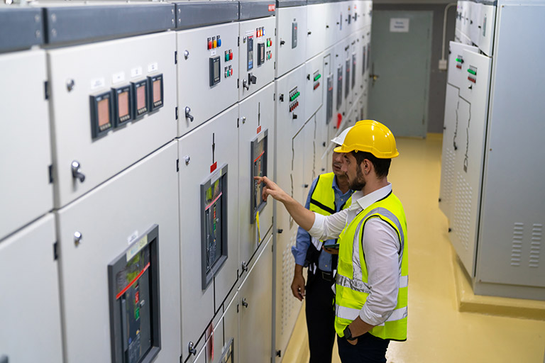 Conduzione e manutenzione impianti elettrici